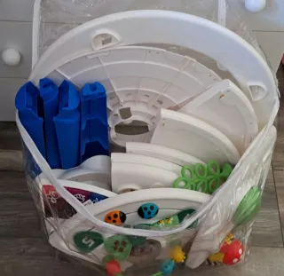 Mesa actividades Around We Grow de Baby Einstein!!