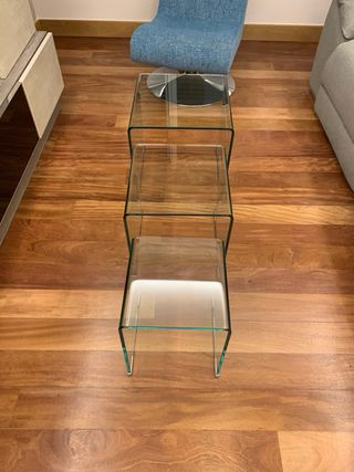 Tavoli nido in cristallo e metallo