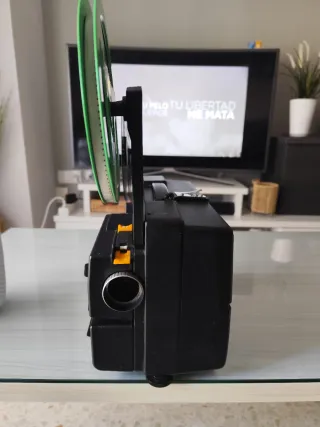 Proyector Super 8 Negro y Verde