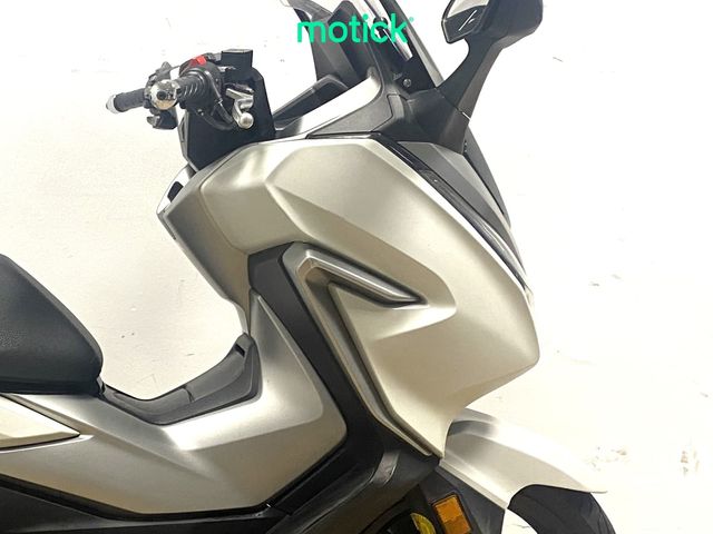 HONDA FORZA 300