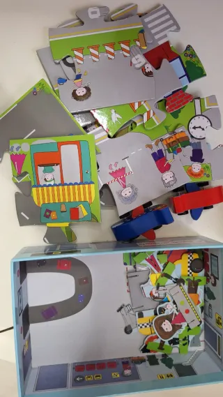 Libro y Puzzle "Mi pequeño aeropuerto" con figuras