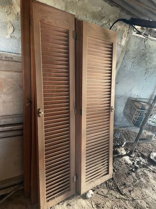 Persianas mallorquinas de madera antiguas