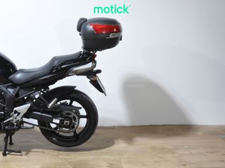 YAMAHA FZ6-S