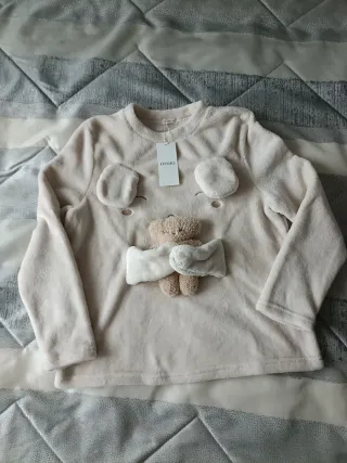 Sudadera de oso. Con etiqueta