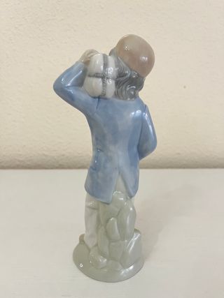 Figura Sango Niño Porcelana