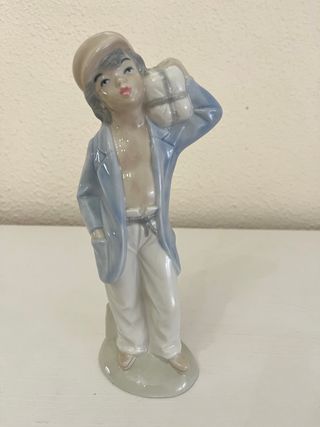Figura Sango Niño Porcelana