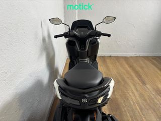 YAMAHA NMAX 125