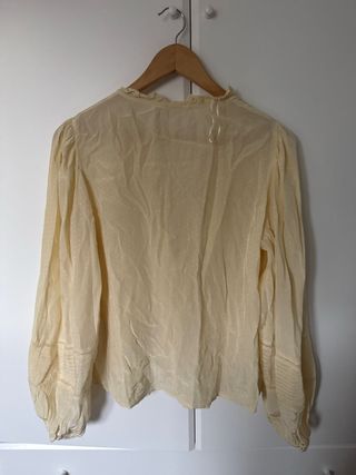 Camisa Zara amarilla