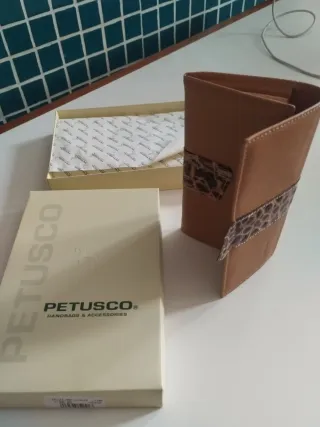 Billetero señora PETUSCO piel
