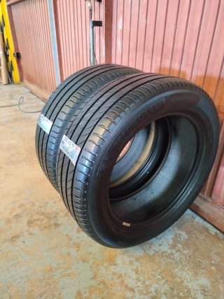 Neumático Michelin 215/55 R17 98W