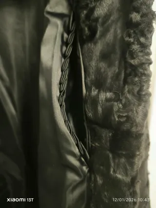 Abrigo de astracán auténtico negro. Talla M