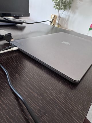 MacBook Pro 15’ i7 4 núcleos 16 gb
