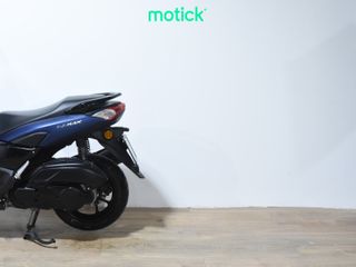 YAMAHA NMAX 125