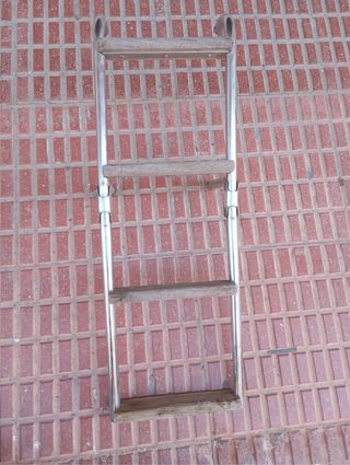 Escalera plegable para barco