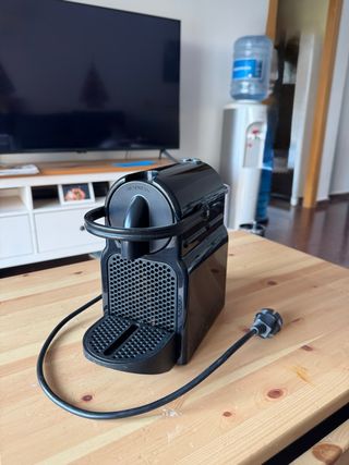 Cafetera Nespresso Negra