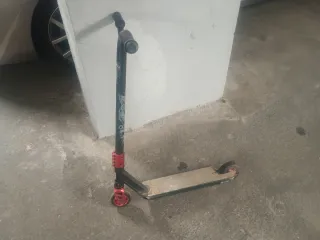 Patinete Acrobacias Oxelo Negro y Rojo