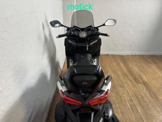 YAMAHA XMAX 400