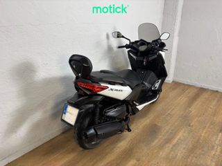 YAMAHA XMAX 400