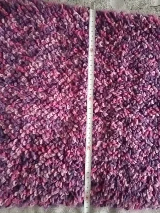 Alfombra tejida a mano rosa y morada