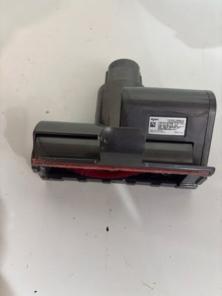 Aspiradora Dyson V 7 con accesorios