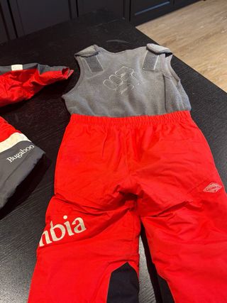 Conjunto esquí niño Columbia con ropa termica t4