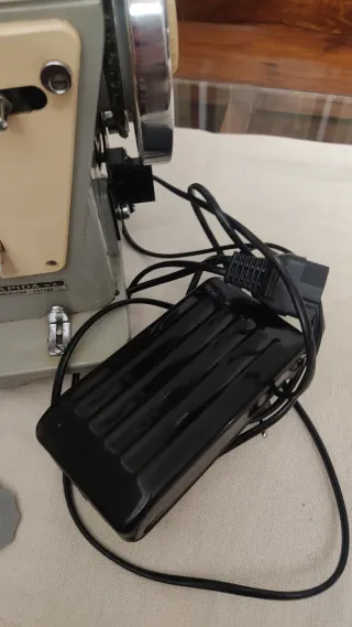 Máquina de coser Wertheim