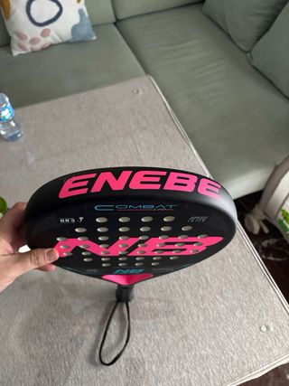 Pala de pádel NB Combat LTD Negra y Rosa