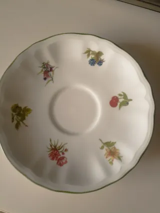 Tazas y platos San Claudio