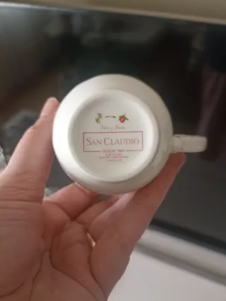 Tazas y platos San Claudio