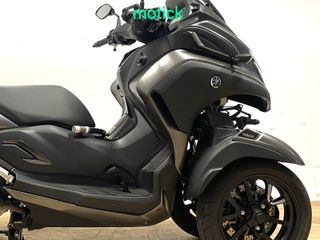 YAMAHA TRICITY 300
