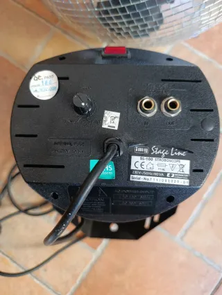 Bola disco, máquina humo y flash