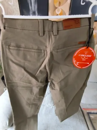 Pantalón beige YKK