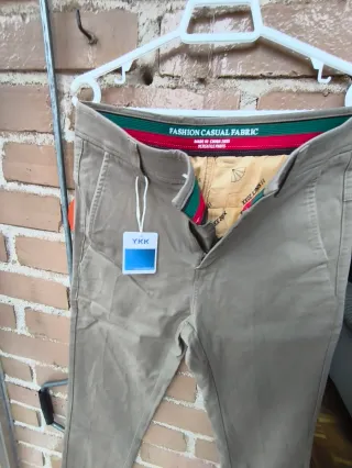 Pantalón beige YKK