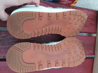 New Balance 574 Beige y Blanco