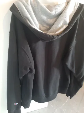 Sudadera Champion Negra con Cremallera