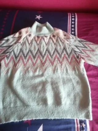 Jersey gris con parches de cuadros