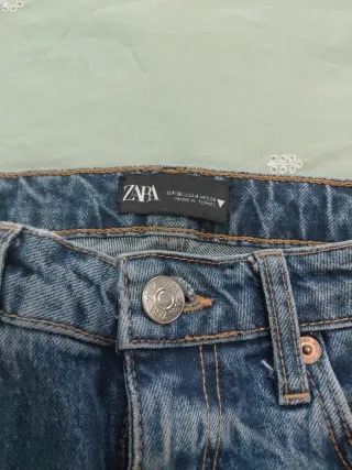 Pantalón vaquero azul Zara