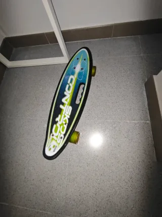 Skate Negro Ruedas Amarillas