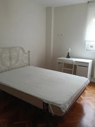 Alquilo habitación en piso compartido