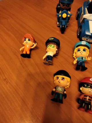 Conjunto Pinypon Figuras y Vehículos