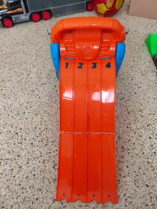 Camión Maletín Hot Wheels Carreras