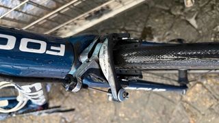 Bicicleta de carretera Focus azul