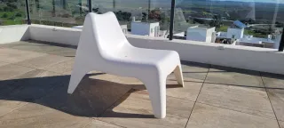 Silla blanca de plástico Ikea