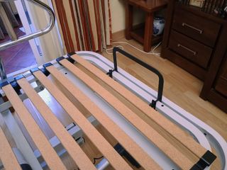 Cama articulada para movilidad reducida