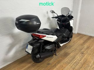 YAMAHA XMAX 400