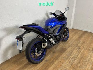 YAMAHA YZF R3