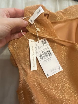 Vestido Mango naranja plisado lurex