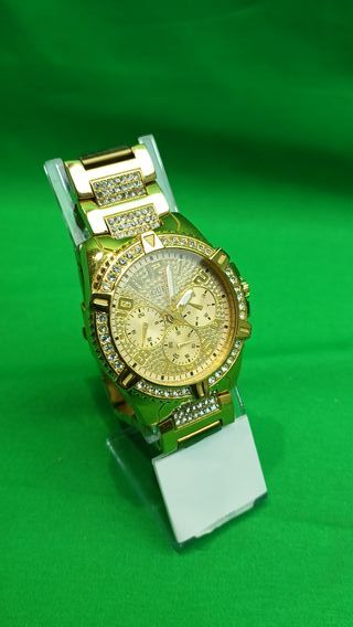 Reloj Guess Dorado W0799G2