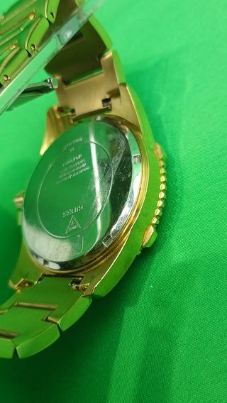 Reloj Guess Dorado W0799G2