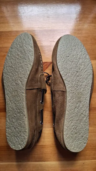 Mocasines ZARA Marrones con Detalles Multicolor